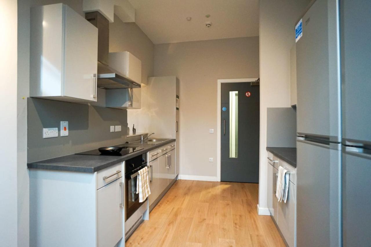1 Bedroom Apartments, Studios And Ensuite Bedrooms With Shared Kitchen At Centro House In Stirling Bagian luar foto