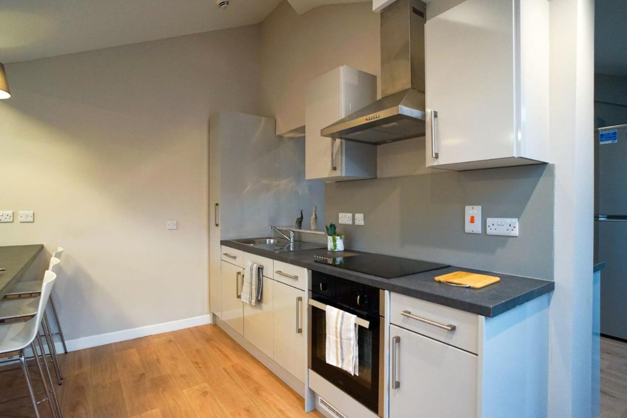 1 Bedroom Apartments, Studios And Ensuite Bedrooms With Shared Kitchen At Centro House In Stirling Bagian luar foto
