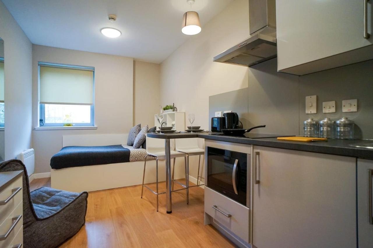 1 Bedroom Apartments, Studios And Ensuite Bedrooms With Shared Kitchen At Centro House In Stirling Bagian luar foto