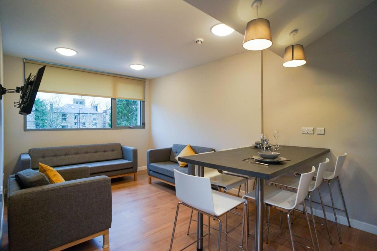 1 Bedroom Apartments, Studios And Ensuite Bedrooms With Shared Kitchen At Centro House In Stirling Bagian luar foto