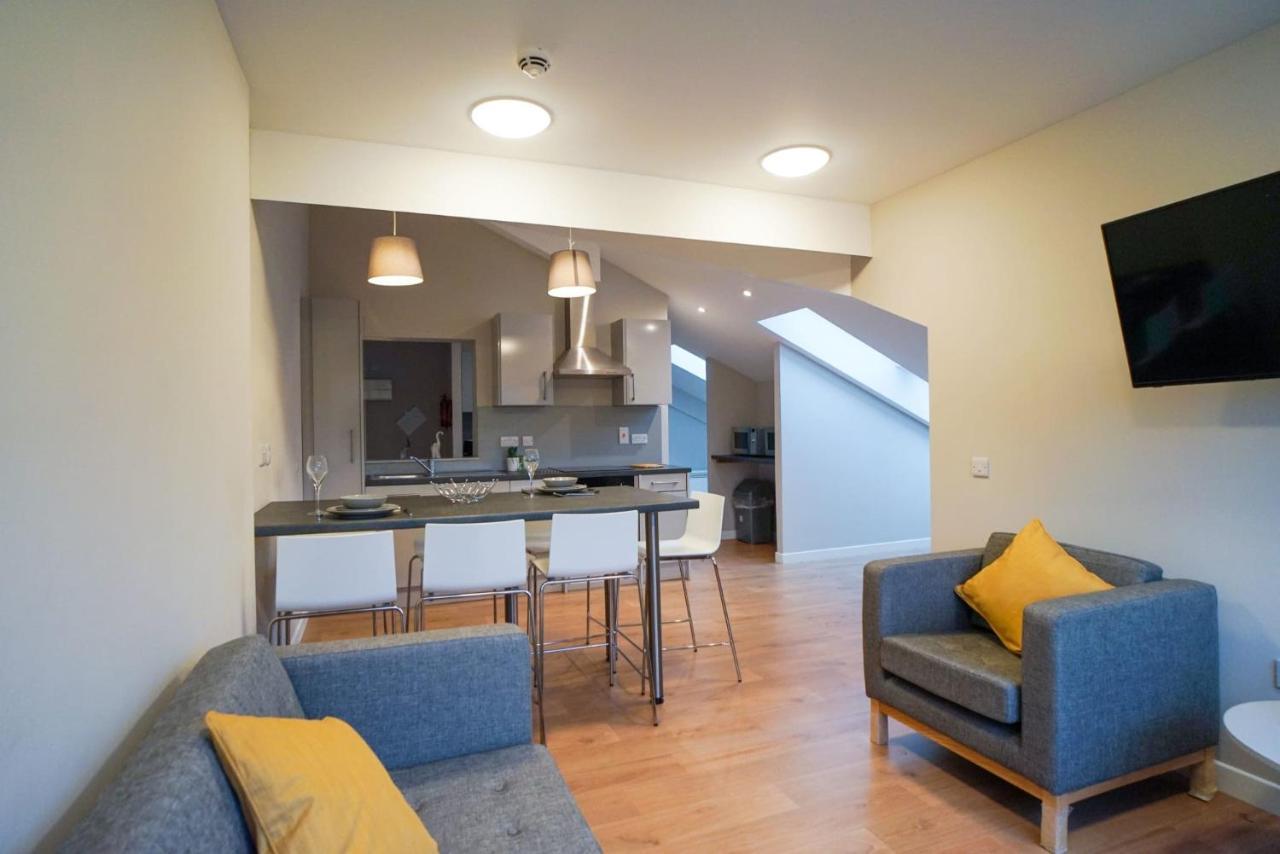 1 Bedroom Apartments, Studios And Ensuite Bedrooms With Shared Kitchen At Centro House In Stirling Bagian luar foto