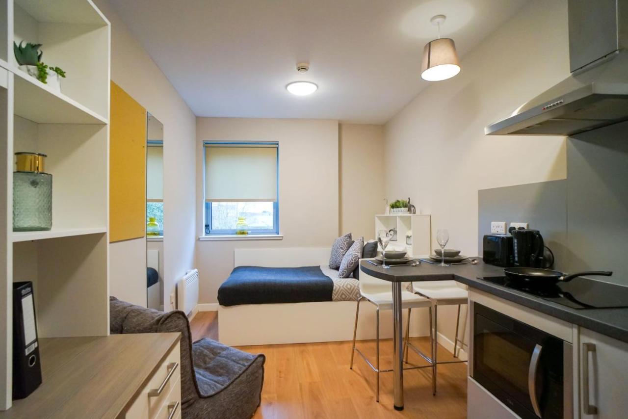 1 Bedroom Apartments, Studios And Ensuite Bedrooms With Shared Kitchen At Centro House In Stirling Bagian luar foto