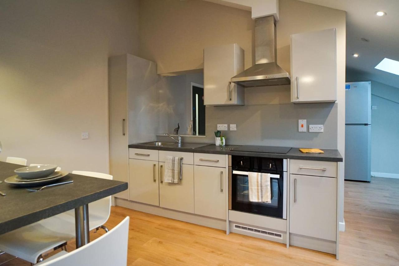 1 Bedroom Apartments, Studios And Ensuite Bedrooms With Shared Kitchen At Centro House In Stirling Bagian luar foto