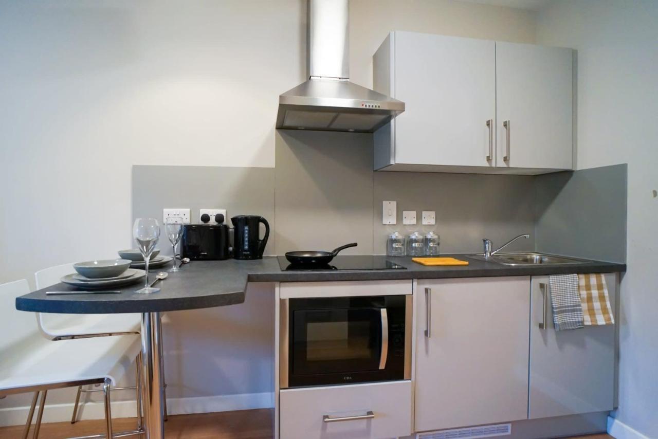 1 Bedroom Apartments, Studios And Ensuite Bedrooms With Shared Kitchen At Centro House In Stirling Bagian luar foto